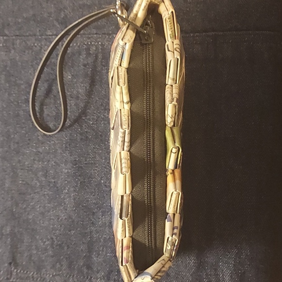 Wristlet Clutch recycled newspaper woven eco clutch bag with strap - Picture 3 of 5